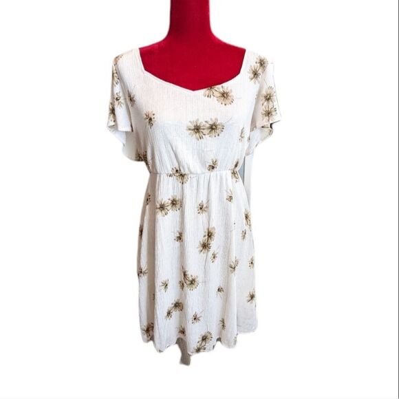 Altar'd State Arula White Floral Dress Size 1X - Picture 1 of 4
